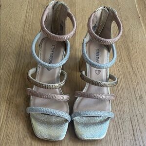Steve Madden Gold/Rose Gold Strappy Dress Shoes Girls Size 3 w/ 2.5” block heel